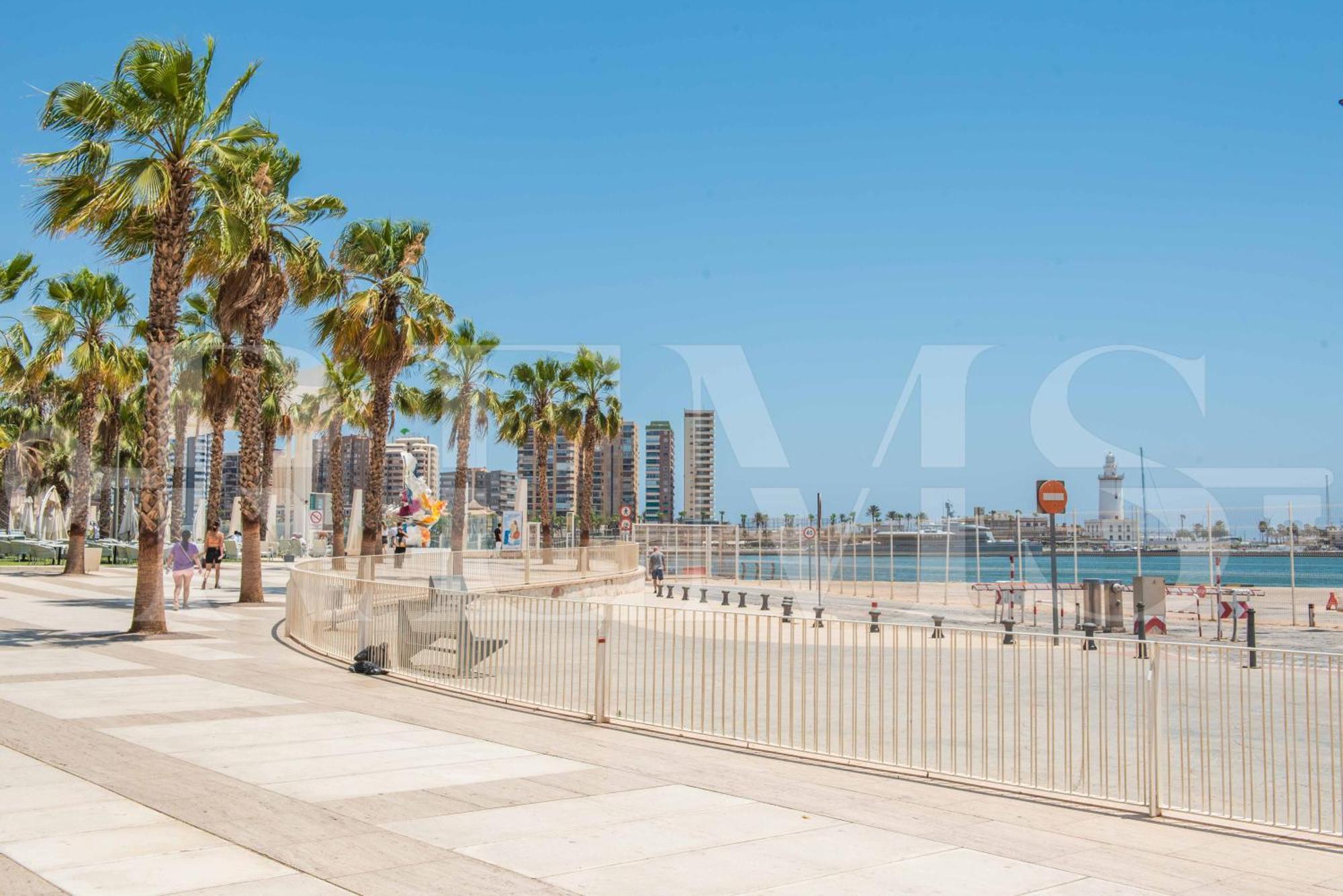 Glamorous Flat In The Heart Of Malaga By Rems Exterior photo